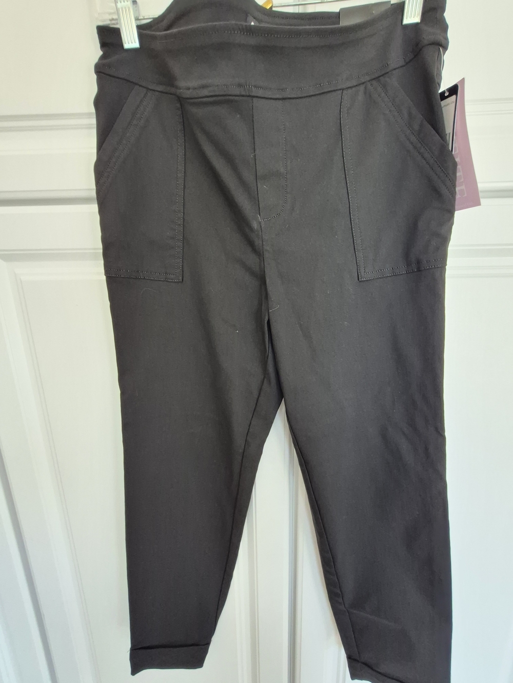 NWT $48 SOHO LARGE PETITE Black Stretch Pants with Front Patch Pockets
